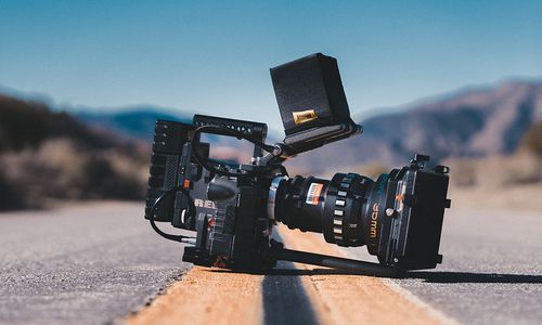 ����Ƭ������˾�����c���䃞(y��u)��